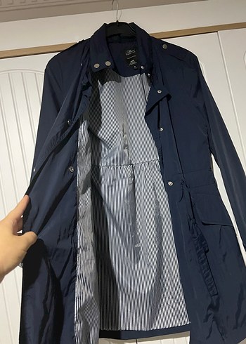 Mavi Yağmurluk - Görsel 3