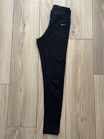 xs Beden Nike Medium Rise Spor Taytı