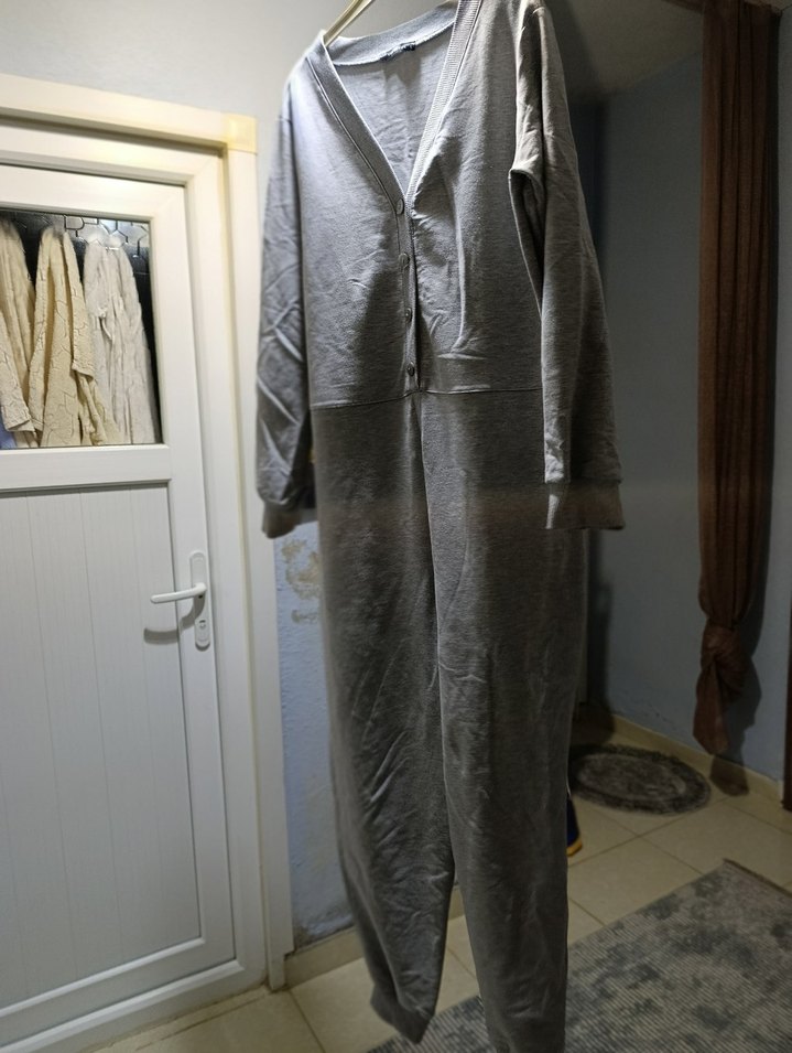 Gri Uzun Kollu Düğmeli Kadın Tulum - Görsel 2