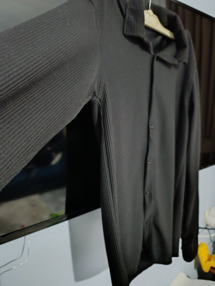 Düğmeli Siyah Kadın Uzun Kollu Gömlek - Görsel 3