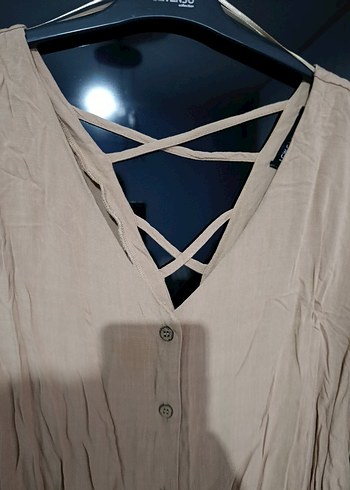 Bej V Yakalı Uzun Keten Kadın Gömlek - Görsel 7