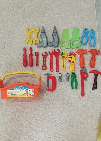 Oyuncak alet çantası 