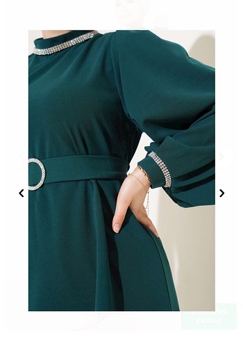 Zümrüt yeşili tesettür takım - Görsel 4