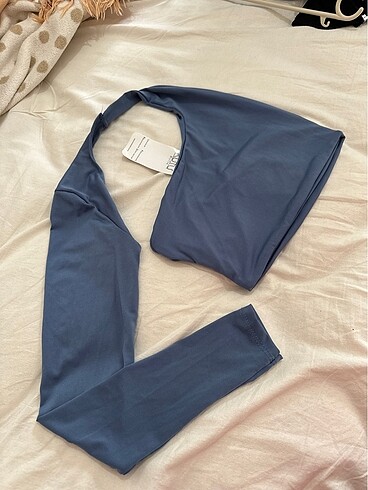 Diğer Dekolteli crop bluz
