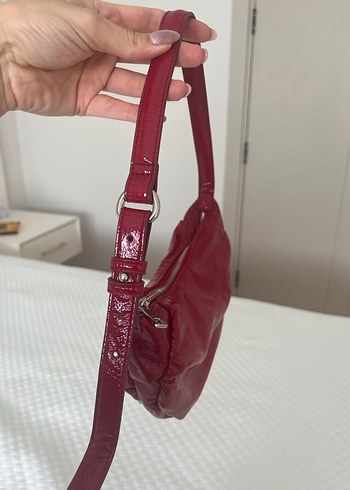 Zara Kırmızı Parlak Deri Kadın Çanta - Görsel 3