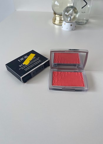 Dior Koyu Allık - Görsel 2