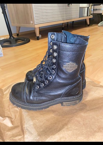 39 Beden Harley Davidson Siyah Deri Fermuarlı Postal Bot