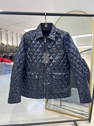 PRADA LACIVERT KAZ TÜYÜ MONT