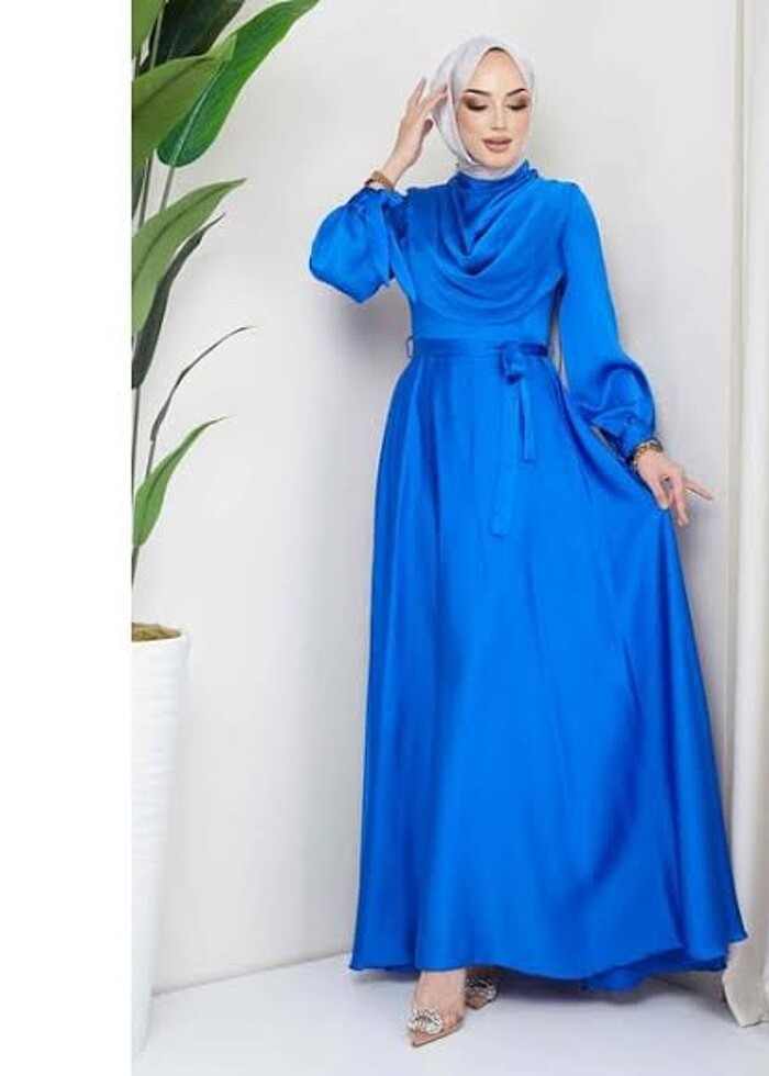 Saten mavi abiye bedeni olmadıgı için satıyorum - Görsel 2