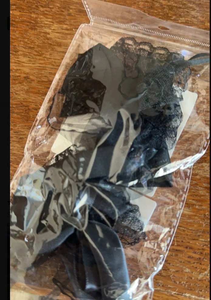 Siyah Dantelli Gotik Kadın Eldiveni - Görsel 2