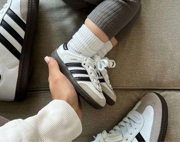 30 Beden beyaz Renk Adidas Samba Çocuk 27/35 arası mevcut