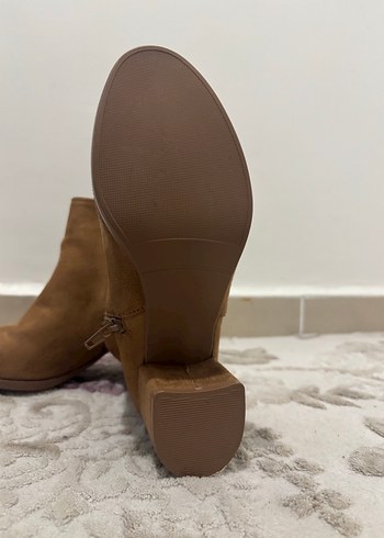 Kahverengi Süet Kadın Topuklu Bot - Görsel 2