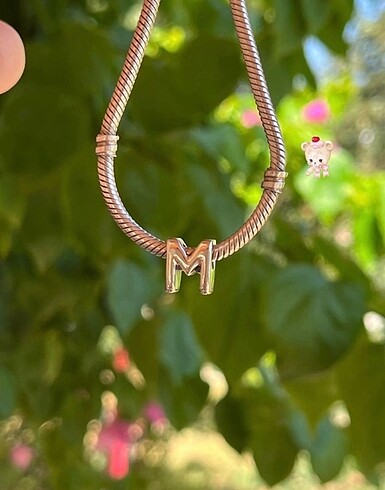 Pandora M harfi charm
