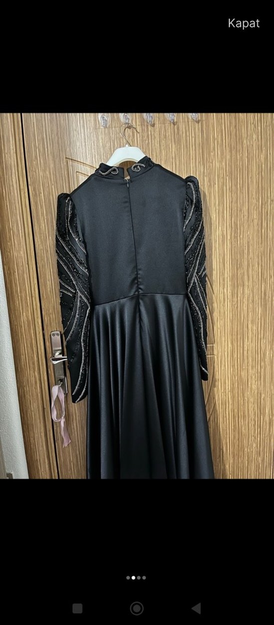 Uzun Siyah Gotik Nakışlı Abiye Elbise - Görsel 2