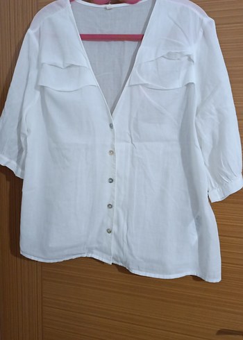 Düğmeli V Yakalı Beyaz Kadın Gömlek - Görsel 5