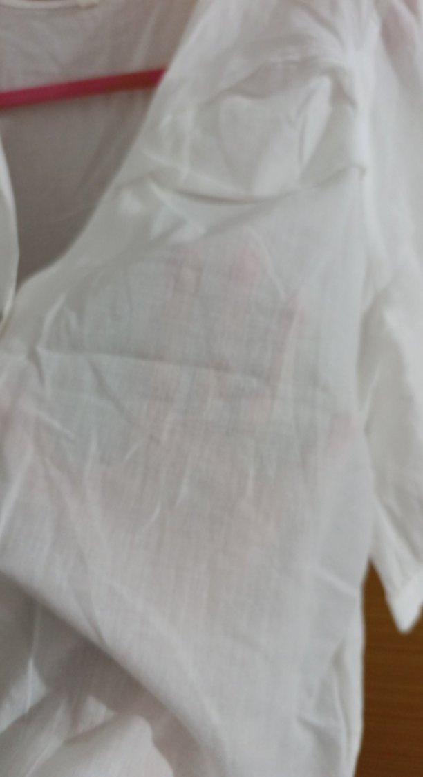 Düğmeli V Yakalı Beyaz Kadın Gömlek - Görsel 4