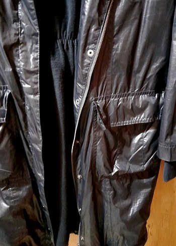 Siyah kadın Uzun Yağmurluk Fermuarlı - Görsel 2