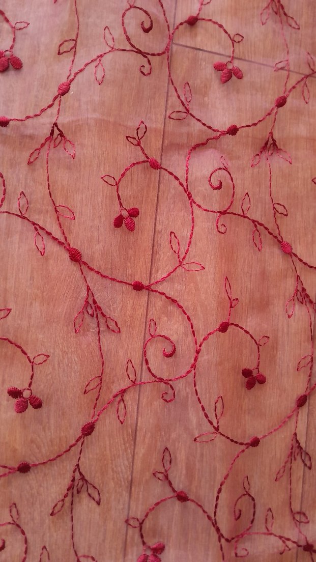 Bordo Nakışlı Masa Örtüsü - Görsel 3