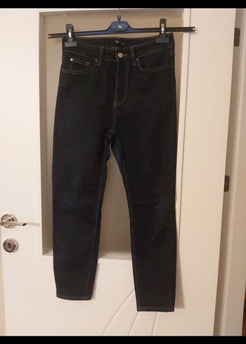 38 Beden Düğmeli Mavi Denim Kadın Pantolon faik sönmez,