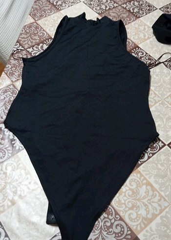 Siyah Yüksek Yakalı Kolsuz Hemşirelik Bodysuit