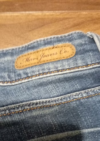 38 Beden Gevşek Kesim Mavi Mini Denim Şort