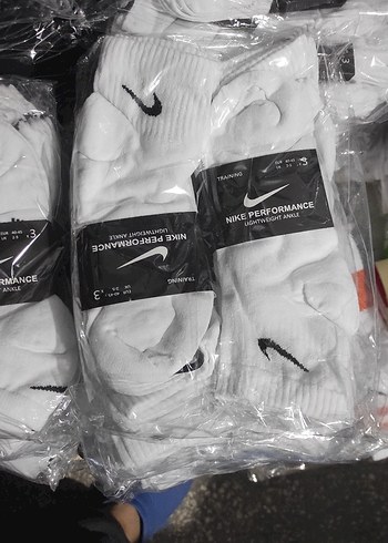 Nike beyaz çorap