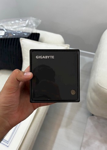 GIGABYTE Siyah MİNİ PC