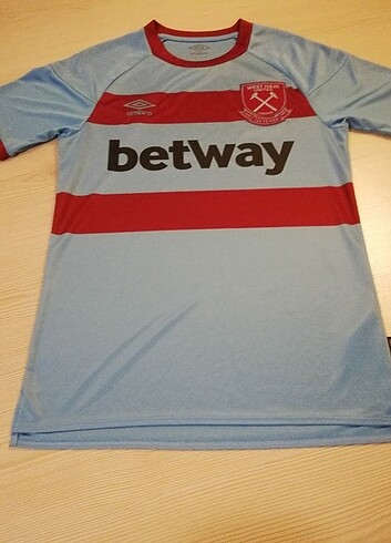 Orjinal West Ham United Muhteşem 125. Yıl Forması ?