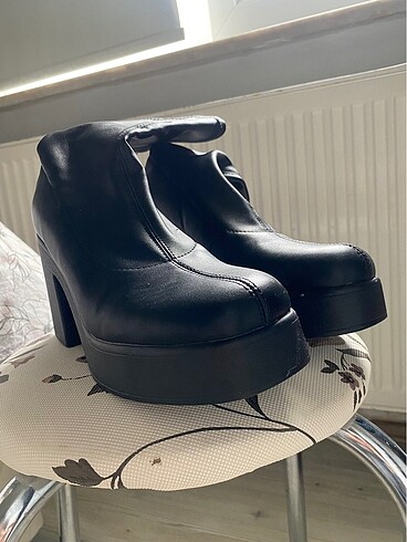 Bershka Bershka streç platform topuklu bot