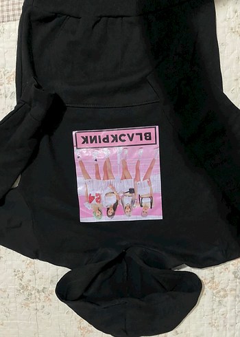 Siyah Kapüşonlu BLACKPINK Baskılı Sweatshirt - Görsel 4