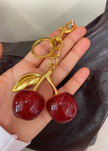 Altın Renk Parlak Kirazlı Kadın Anahtarlık - Görsel 2