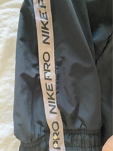 Nike pro alt
