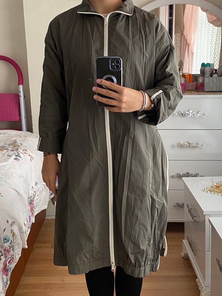 Gri Uzun Fermuarlı Kadın Trençkot - Görsel 2