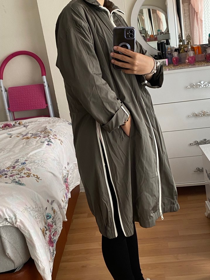 Gri Uzun Fermuarlı Kadın Trençkot - Görsel 3