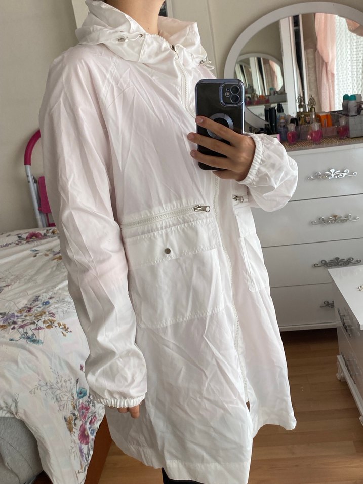 Beyaz Midi Kadın Yağmurluk - Görsel 2