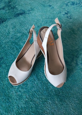 Inch Blue Beyaz çok hafif yazlık