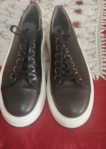 Hotiç Sik Siyah Deri Sneaker