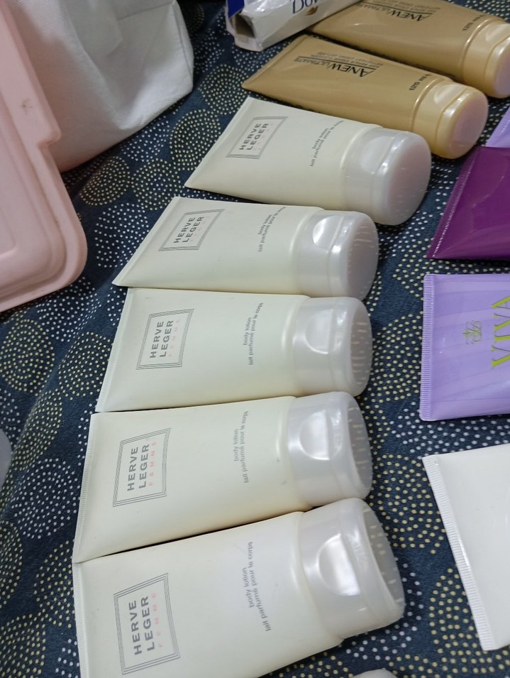 Çeşitli Vücut Kremleri Seti - Görsel 3