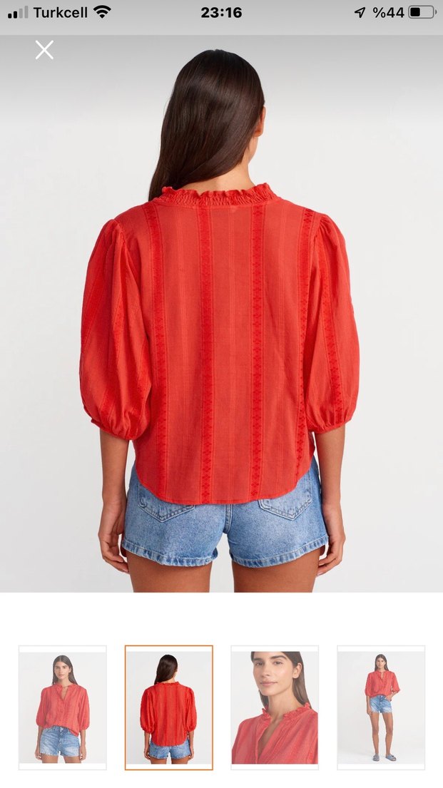 Düğmeli V Yaka Kırmızı Kısa Kollu Gömlek - Görsel 2