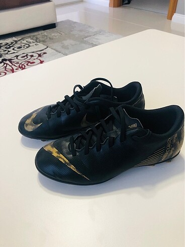 37,5 Beden siyah Renk Orjinal nike mercurial 37,5