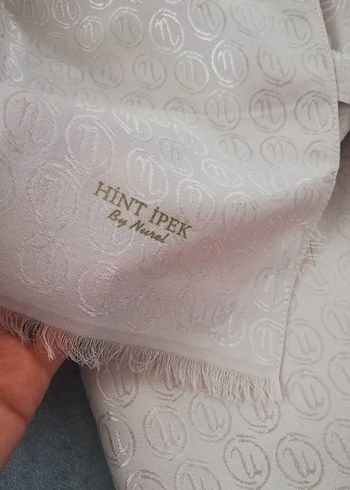 Diğer Bej Kadın Saten Şal