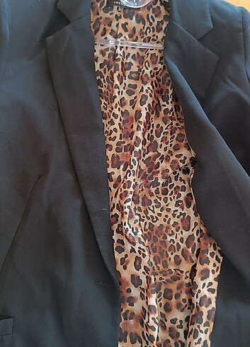 Siyah Trendyol Milla leoparlı ceket