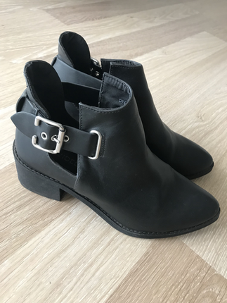 H&M mat siyah bot