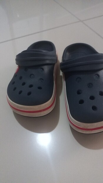 Crocs marka orijinal erkek çocuk terliği 