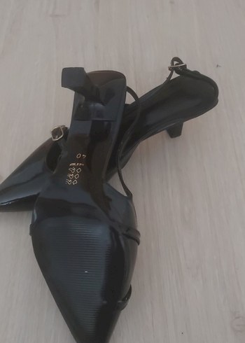 Siyah Rugan Tokalı Stiletto Topuklu Kadın Ayakkabı - Görsel 4