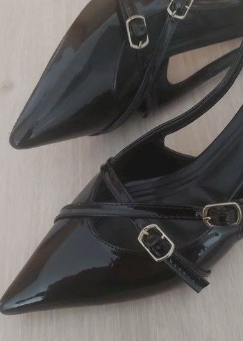 Siyah Rugan Tokalı Stiletto Topuklu Kadın Ayakkabı - Görsel 6