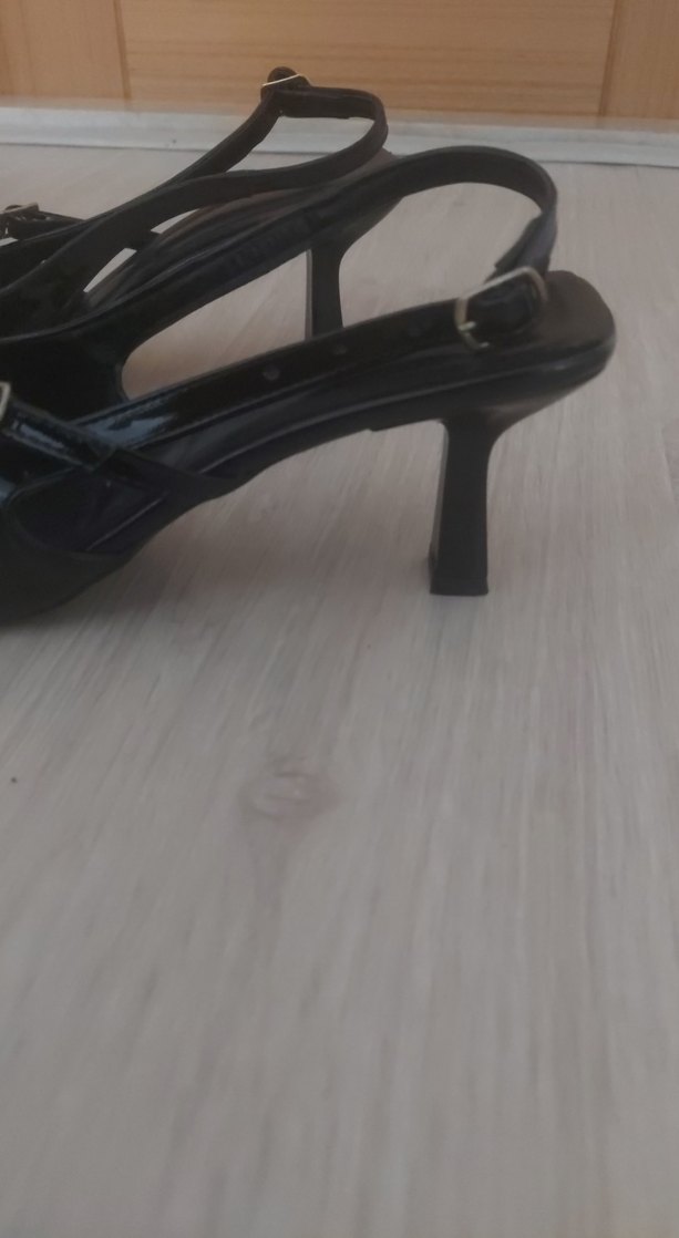 Siyah Rugan Tokalı Stiletto Topuklu Kadın Ayakkabı - Görsel 3