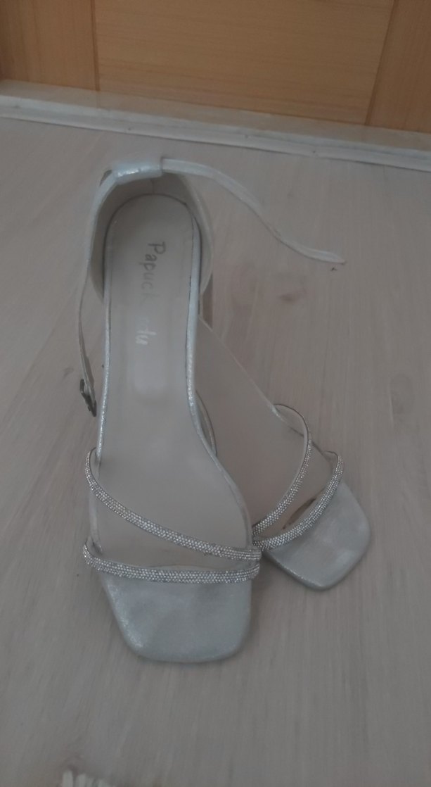 Gri parlak Tokalı Stiletto Kadın Ayakkabı - Görsel 2