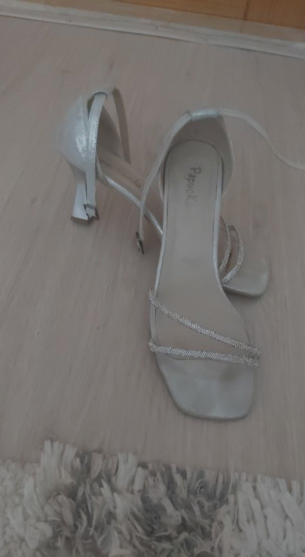 Gri parlak Tokalı Stiletto Kadın Ayakkabı - Görsel 5