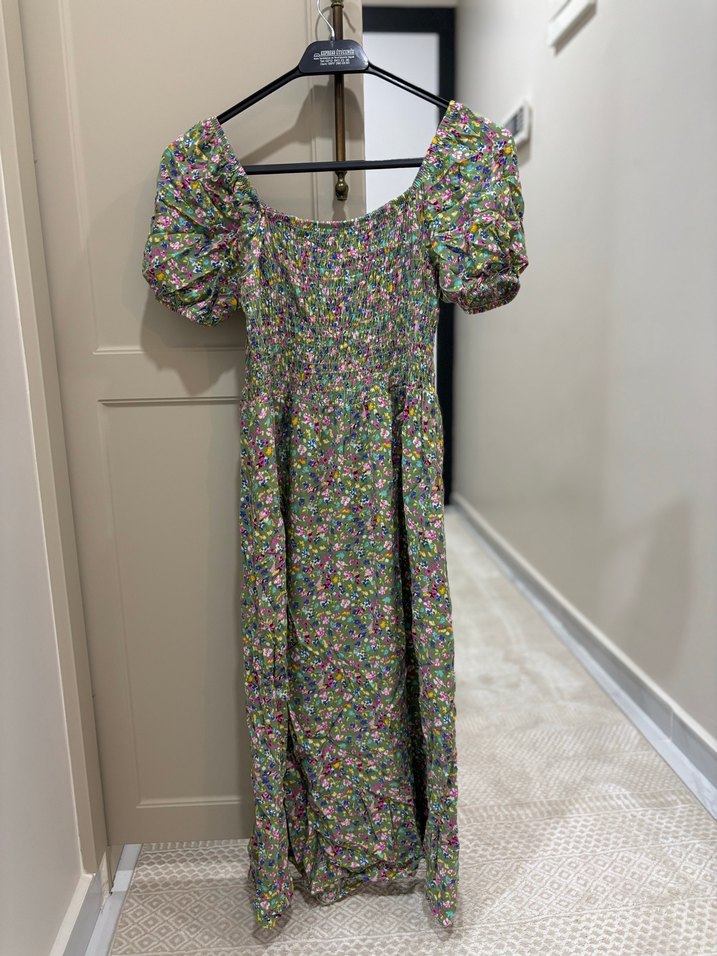 Çiçekli Elbise - Görsel 2